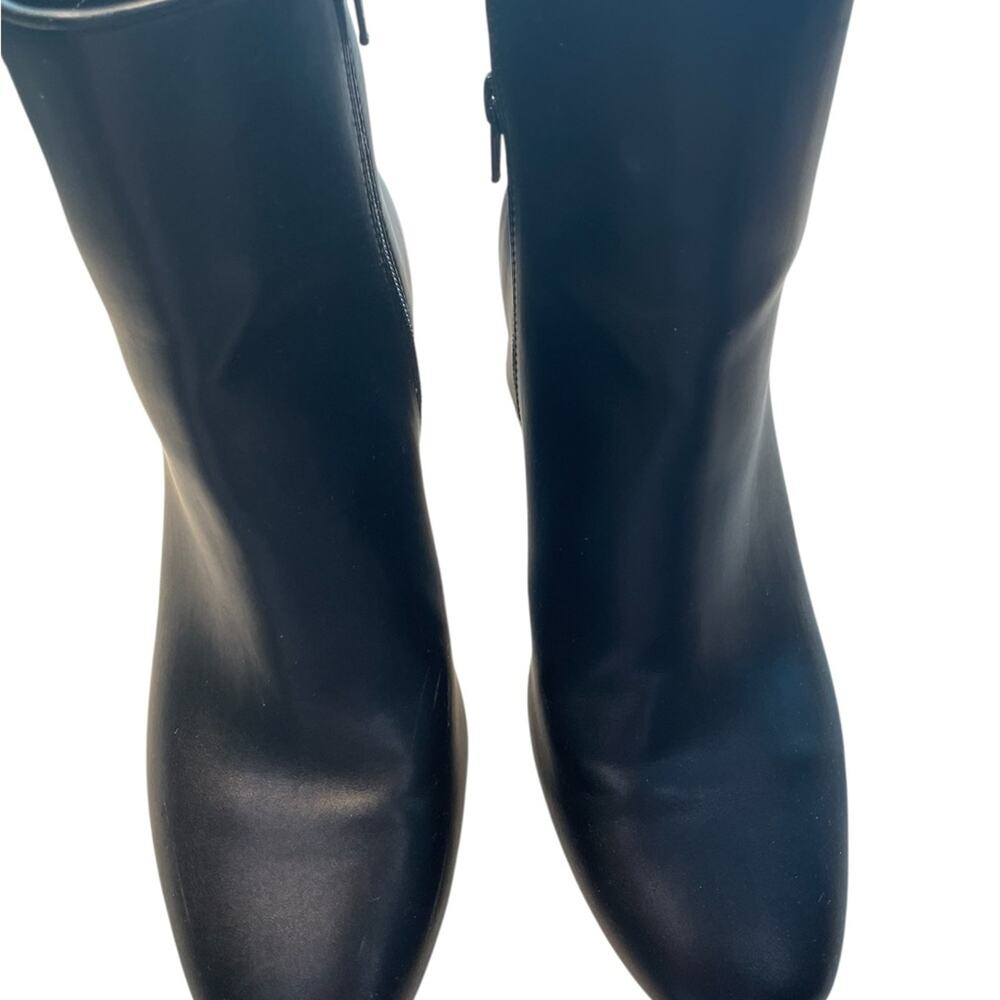 A New Day Black Block Heel Ankle Booties 8.5 Faux Leather Chelsea Zip - Picture 8 of 8